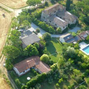 Exklusives Bauernhaus in Asciano, Italien mit Swimmingpool