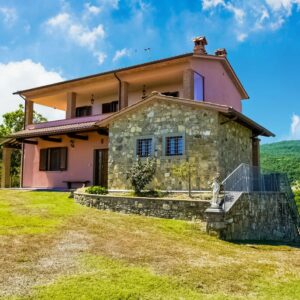 Exotische Villa in Pieve San Giovanni mit Swimmingpool