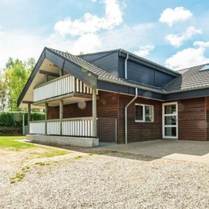 Geraumiges Ferienhaus in Farvang mit Sauna