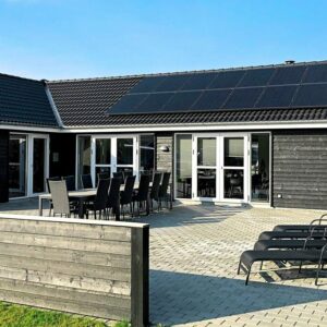 Luxurioses Ferienhaus mit Swimmingpool in Jutland